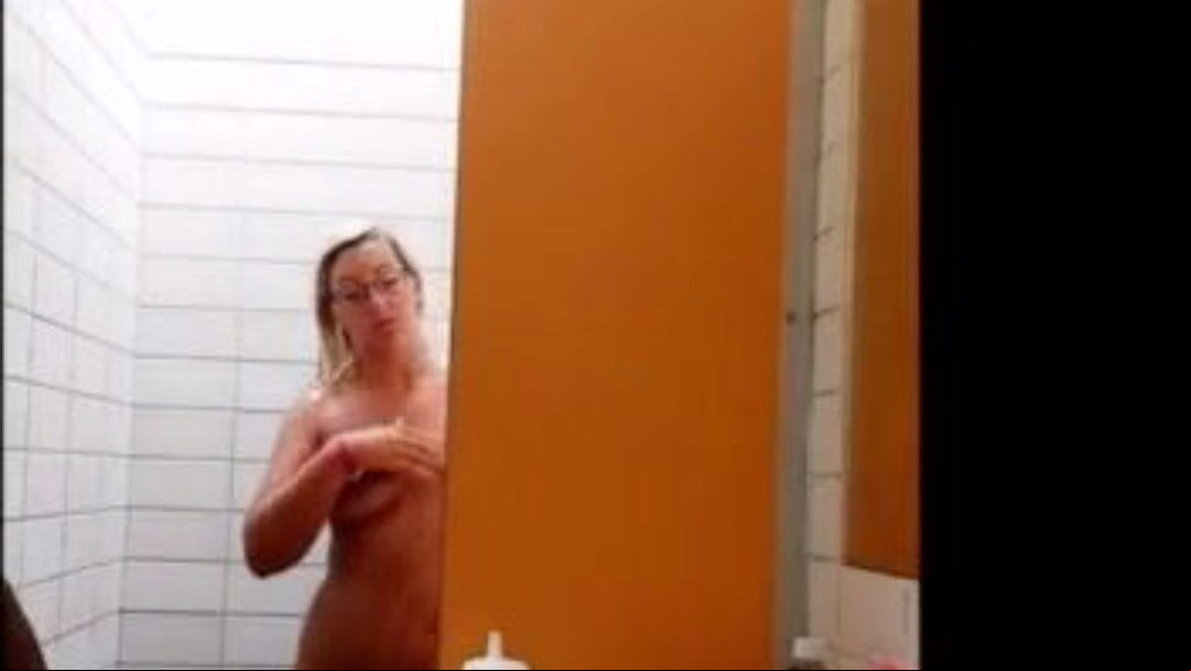 Hidden camera: My stepmom did not wait to take a knob bigger than her husband in her wide open wazoo I crammed her ...
